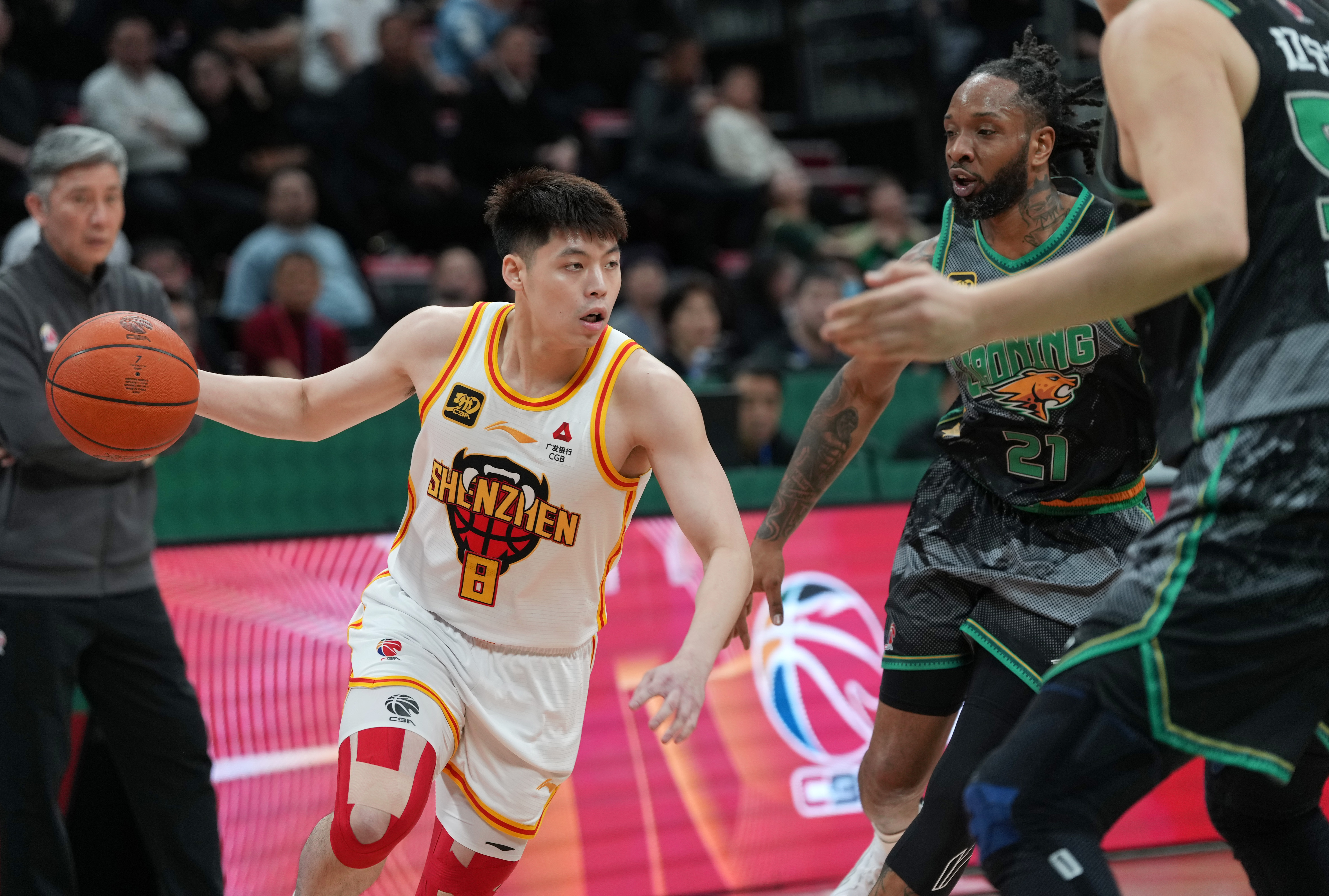 lol视频攻略-CBA季后赛赛程吃紧，辽宁本钢赛前官宣签约，震撼外界，阵容厚度经受考验的简单介绍