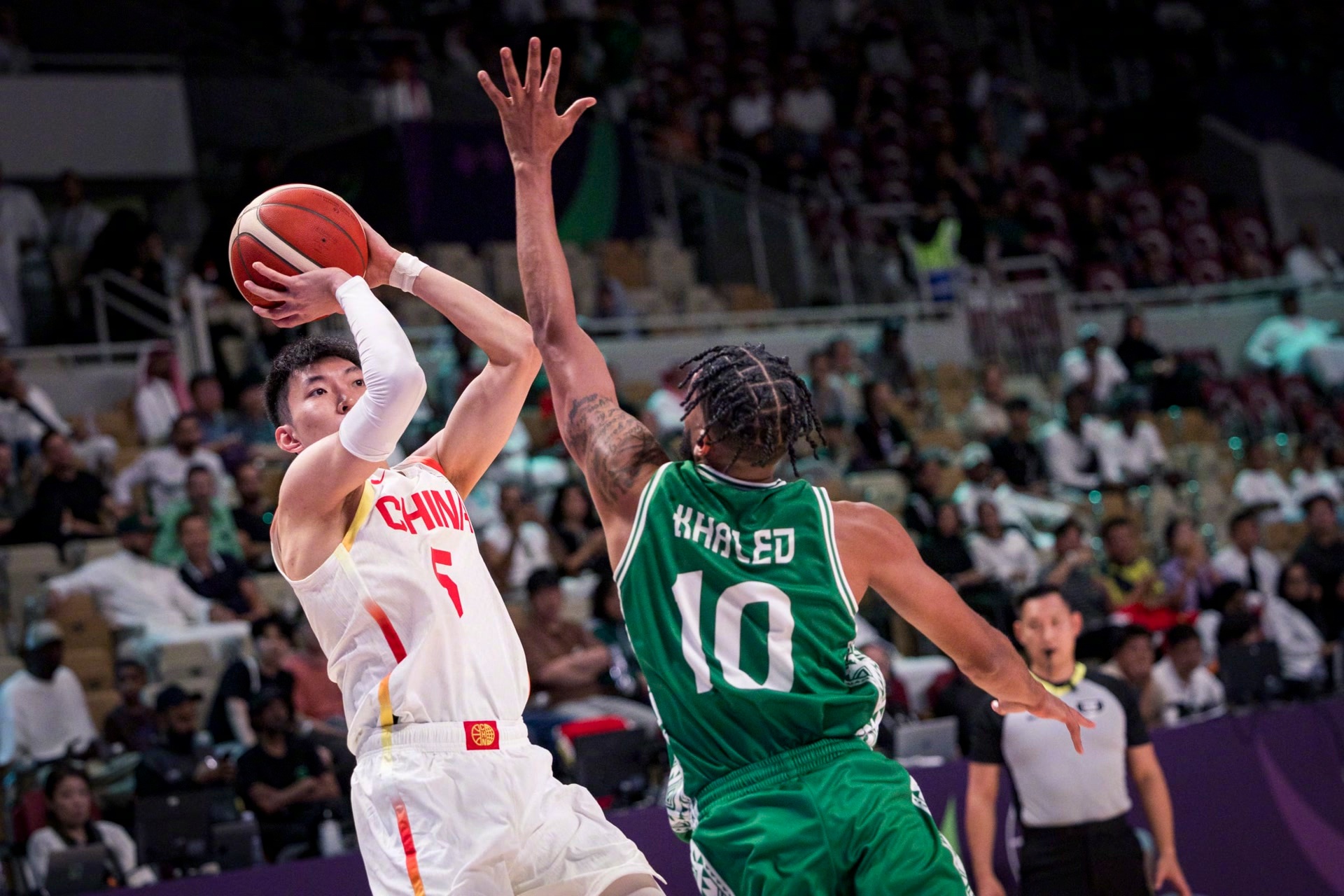 小苍解说视频-斯图加特发布备战花絮，赛前内部沟通，NBA常规赛任务艰巨，心理建设被强调的简单介绍