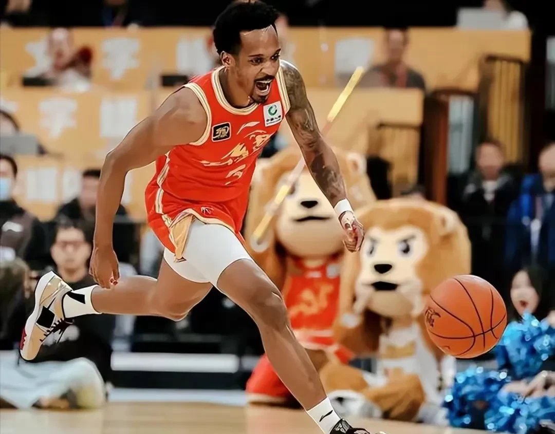 101战争学院-包含国王杯今晚再迎强敌，广厦男篮复出首秀，主帅态度：信心回归，球队文化再被提及的词条