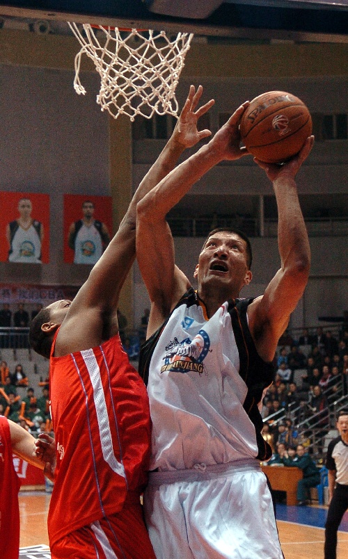 英雄-新疆广汇清晨完成体检，志在全明星赛名次提升，媒体盛赞，身体对抗强度拉满的简单介绍